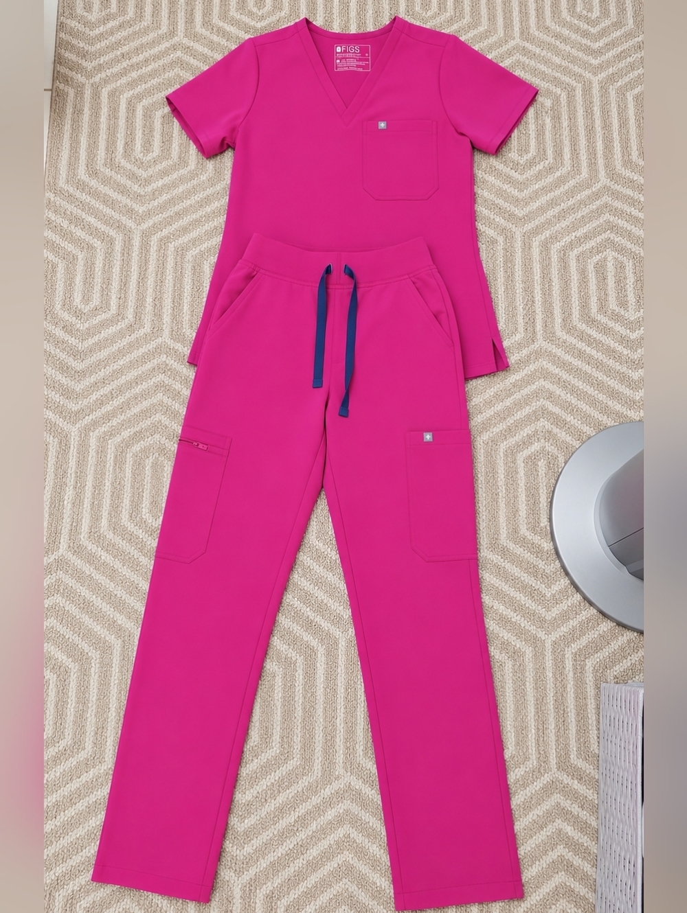 FIGS Ultra Rose Set  -  Catarina One Pocket Top xs & Pant xs P